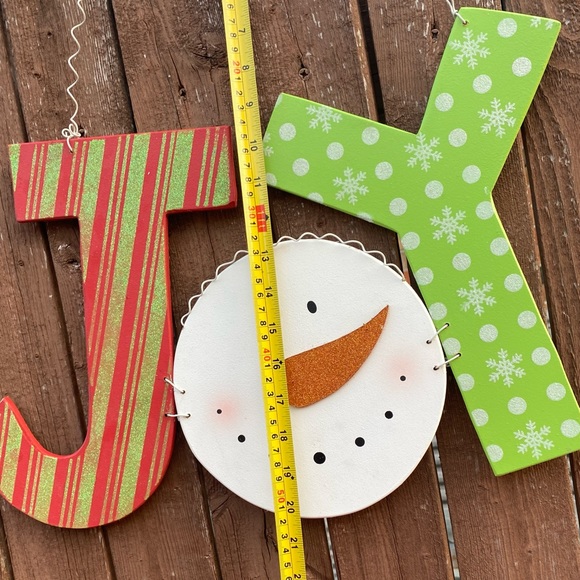 Celebrating Home Retired composite wood Christmas Sign JOY - Picture 4 of 9